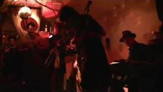 Hot Sardines - &quot;Comes Love&quot;