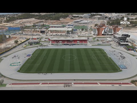 700 estudiantes compiten en las “I Olimpiades del Institut” en el Estadi Olímpic