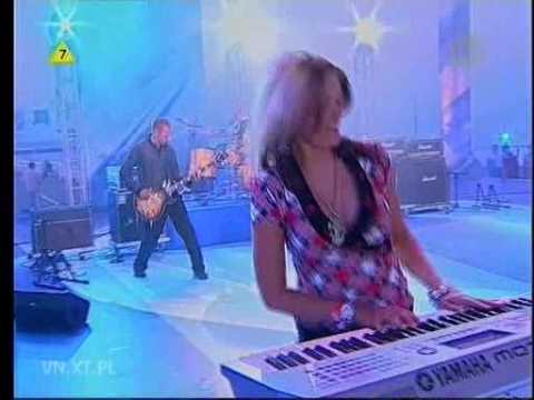 Vanilla Ninja - Tough Enough (live @ Sopot, 2006)