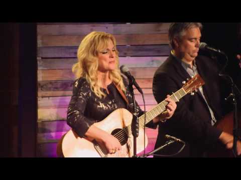 Missouri Moon - Rhonda Vincent