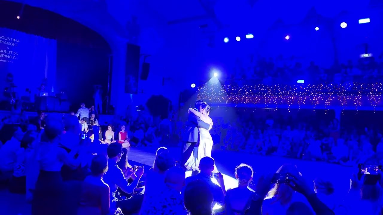 Argentine tango: Agustina Piaggio & Carlos Espinoza - Nueve Puntos
