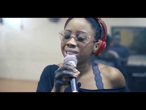 MY COMEBACK PERFORMANCE!? Yikes! | A'RESE | AMVCA 2018 Sponsors' Cocktail | VLOG