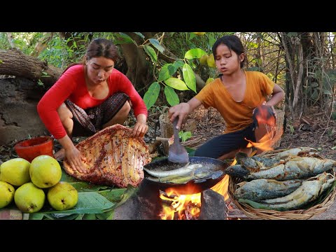 Top survival cooking in forest- Fresh fish crispy and roasted beef rib spicy chili eating delicious
