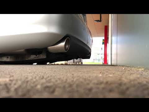 Sound from a Lexus LS430 (UCF31) with Mustang Exhaust