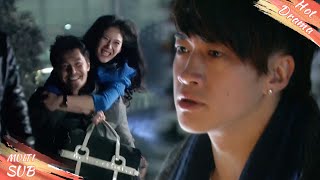 남편이 깜짝 이벤트를 준비했지만, 레스토랑에서 아내가 절친과 포옹하는 모습을 목격. 조용히 해외 행 비행기표를 예약했다.