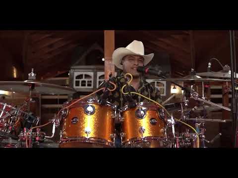 Cada Vez Te Necesito Menos  Escala Norteña (Video En Vivo)