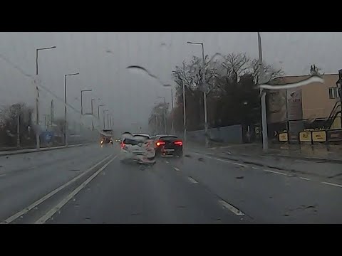 Egy halaszthatatlan sávváltás