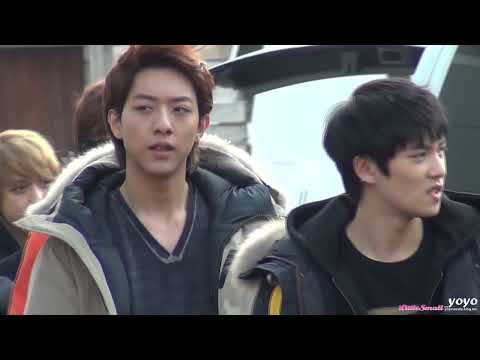 130210 씨엔블루 인가 퇴근길