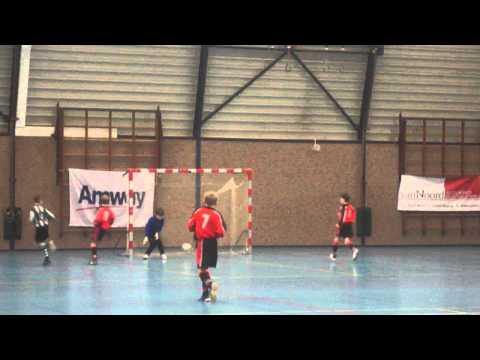 Doelpunt van Tricht D1 tegen Beesd D1 tijdens het GGZT 2012