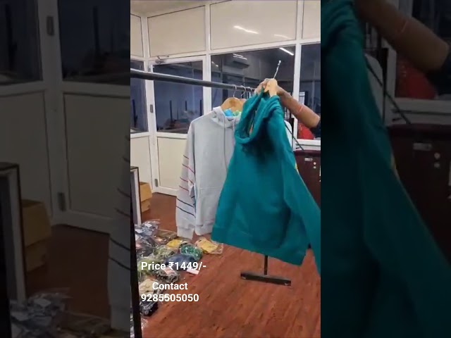 Vídeo relacionado con Superdry Hombre Sudadera con Capucha Y Logo Esencial, Carbon Black, XXL