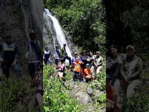 El grupo Caminantes Junior de visita en la Cascada Santa Lucía, del sector El 8.