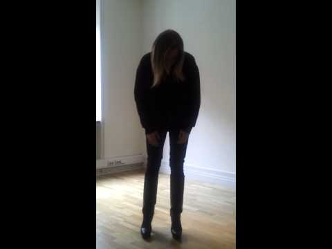 Så matchar du höstens höga stövlar