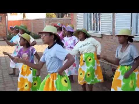 FANENTANANA - DIOSEZY ANTSIRABE - MAHAZOARIVO (Cover hira sy dihy)