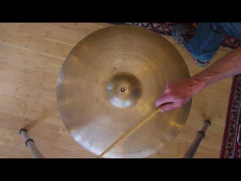 Avedis Zildjian 22" 1950's cymbal 2305g