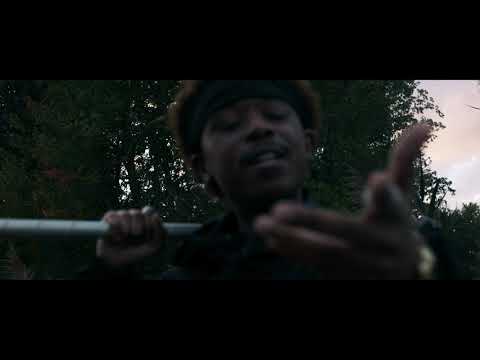 Mahaji - Snowing (feat. Prvnci) (Official Music Video)