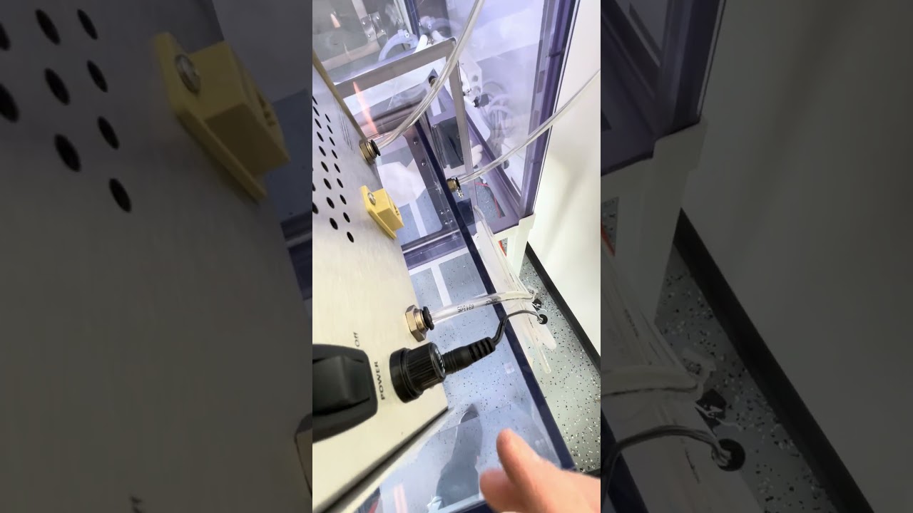 Cleatech 2100 2 C Isolation Glove Box Includes Automatic Purge Control Unit