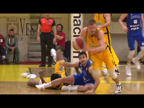 Juan Davis with the rejection! (Split - Zadar, 3.2.2023)