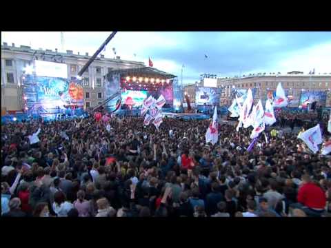 Moving Heroes "Crazy" live (Palace Square St. Petersburg 2009)