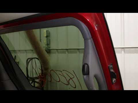 18E0661 - 2004 Dodge Grand Caravan SXT - Left Driver Side Power Sliding Side Door