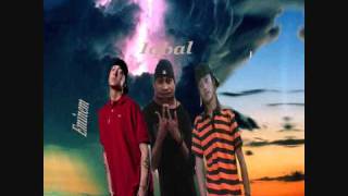 Download lagu Kungpow chikens feat 8Ball Jadi Baik mp3