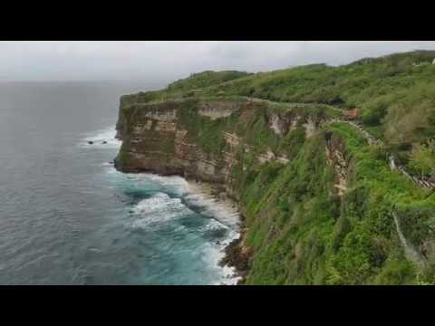 Uluwatu Temple Bali: Enjoy the Beauty of the Sunset & the Iconic Kecak dance