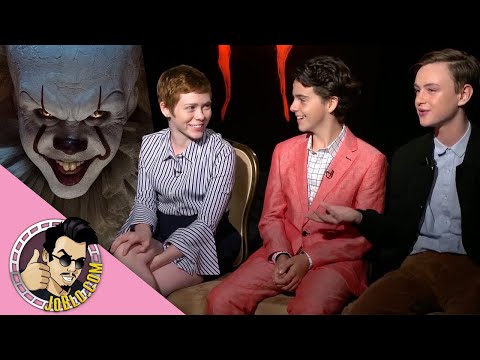 IT - 2017 Interviews with Finn Wolfhard, Sophia Lillis, Jack Dylan Grazer, Andy Muschietti & more!