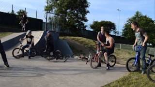 preview picture of video 'The Pissed Jimmy Show & The lads @ Seaham Skate Park - SR7 BMX'