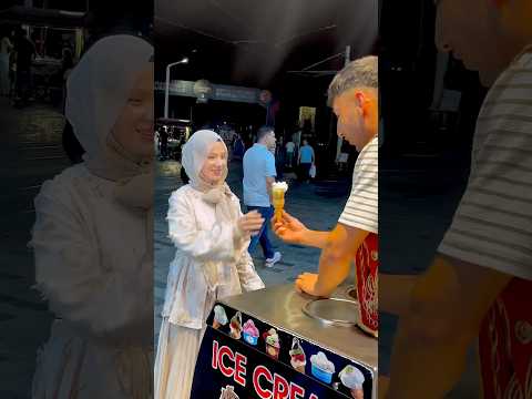 Sonunda nasıl kazandığımı izleyin 😁💕 #komik #funny #hijab #icecream #istanbul #dondurma