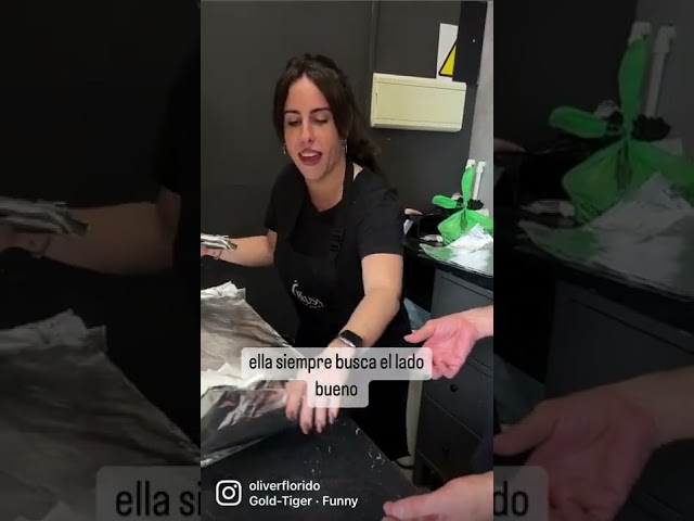Vídeo relacionado con Papel de Aluminio Profesional 30 cm Catering Cocina, Peluquería (2 UND)