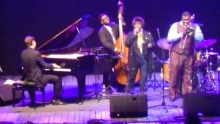 Dan Nimmer Trio és  Joanne Bell