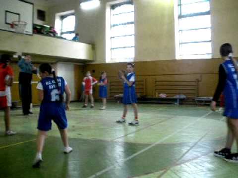 meci de baschet CS Olimpic Sighet.AVI