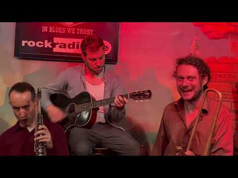 Roamer Street Rag Band - Aunt Hagars Blues