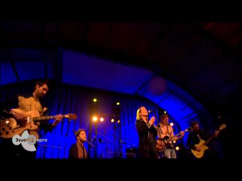 Qeaux Qeaux Joans - Final End (Live @ PIAS Night 2013)