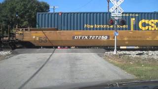 preview picture of video 'Tropicana Juice/Intermodal Train CSX Q041 Southbound in White, Ga.'