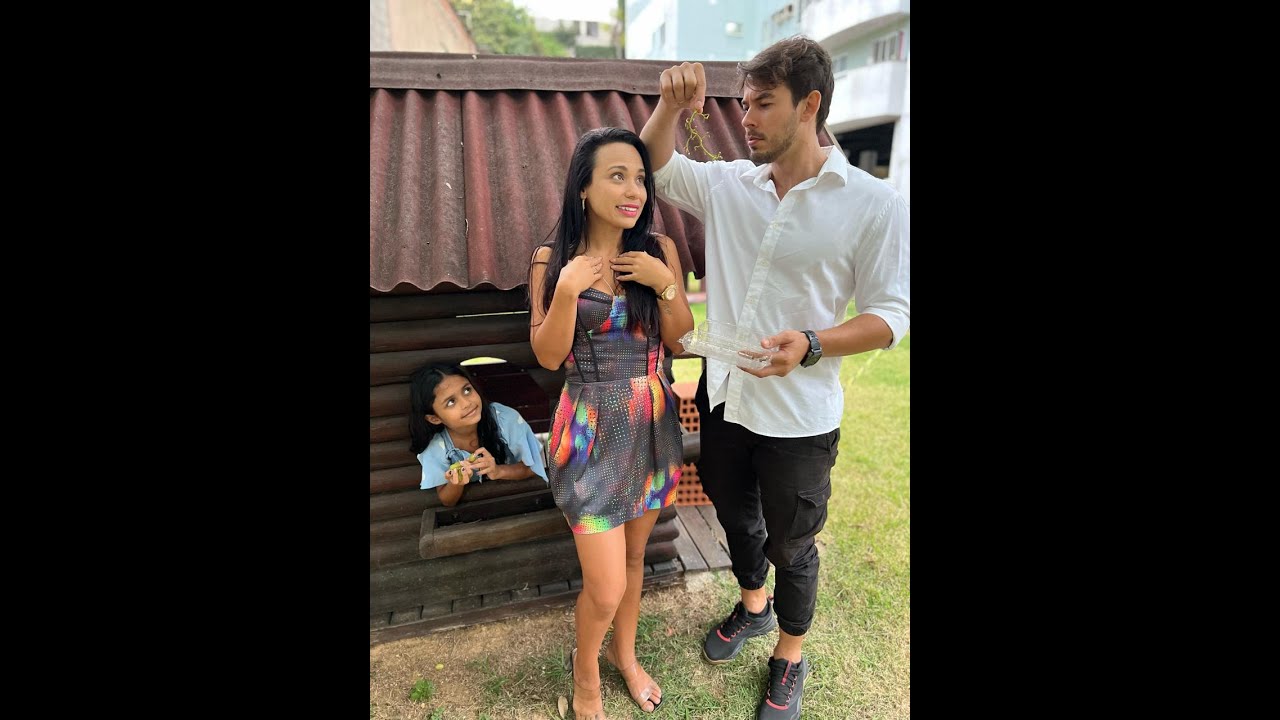 Ela o alimenta secretamente para não perder o que achava importante.