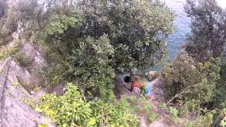 preview picture of video 'GoPro Hero 2 Campione del Garda cliff jumps'
