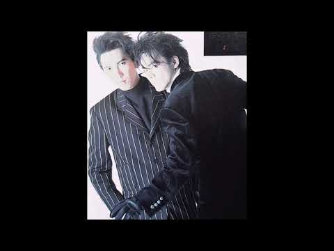 BOOWY / DANCING IN THE PLEASURE LAND（DEMO）