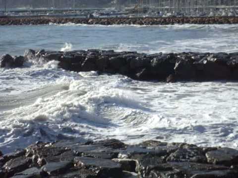 Rocce di Pinamare, Andora (SV) 02-01-2010.MPG