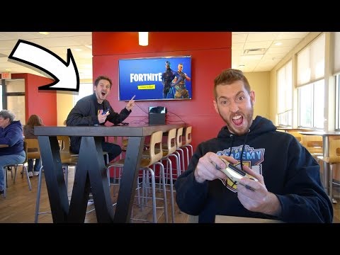 PLAYING FORTNITE IN STORES! Video