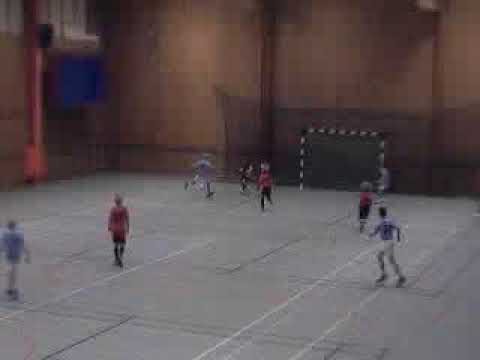 Uppåkra Cup (2/2) Kvartfinal  Malmö FF 1 - Bara GIF - 2:1- sön 8 nov 2009 16.00.04