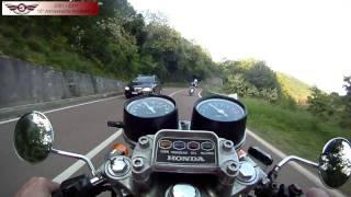 preview picture of video 'CB500 Four vs. Kawasaki 750 H2'