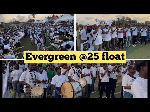 Supreme @25 ft Evergreen Band. Gospel flows. #Evergreen #Supreme #Ankos #Takoradi #XmasInTadi