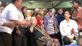 preview picture of video '25 Sep 2013 Gub Bpk. Jokowi mengunjungi pasar Blok G Tanah Abang'
