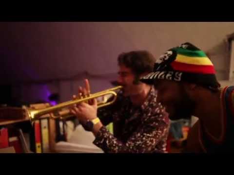 MaMaAFR!KA feat. Rumba De Bodas: FAMILIA GRANDE - Official Video