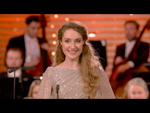 Nikola Hillebrand - Engelbert Humperdinck: Hänsel und Gretel / Act II: "Ein Männlein steht im Walde“