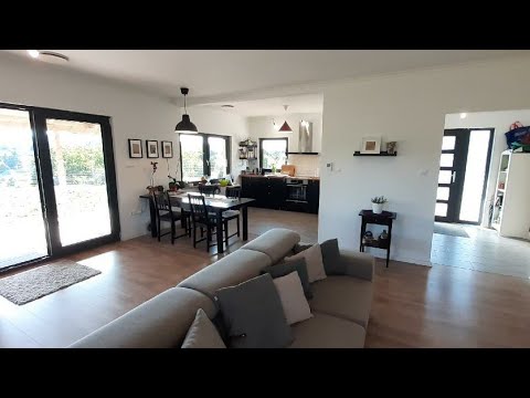 ELADVA!! Gyermely újépítésű hőszivattyús 160nm-es panorámás családi ház ELADÓ 06706363894