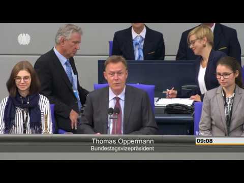 Jugend und Parlament: Vizepräsident Oppermann eröffnet erste Sitzung