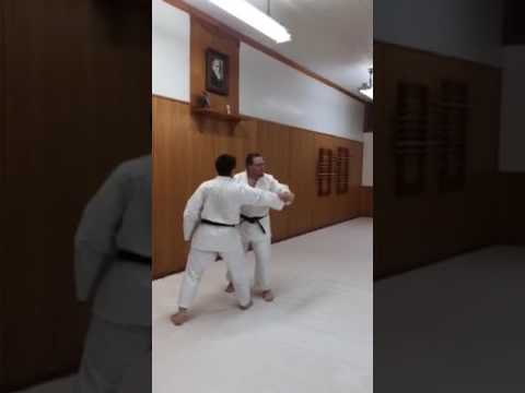 Karate Funakoshi Sensei Throws - Byobudaoshi