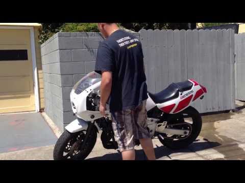 1990 Yamaha FZR400 Genesis