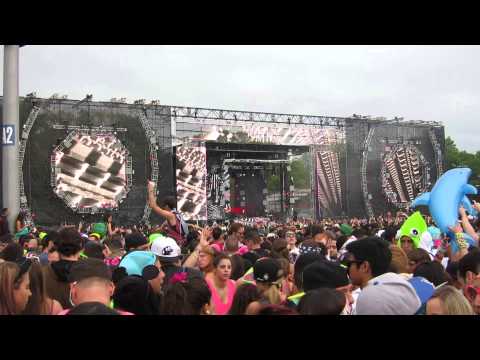 Gareth Emery Live at EDC NY 2013 - Lights & Thunder w/ Krewella